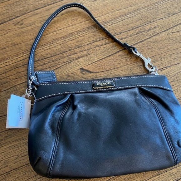 COACH Black Leather Pleated Wristlet - Picture 2 of 10